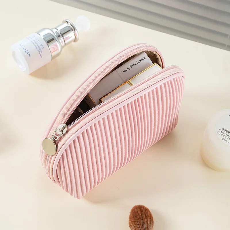 Urocza kosmetyczka z ekoskóry  – Cosmetic Bags recenzja i cena